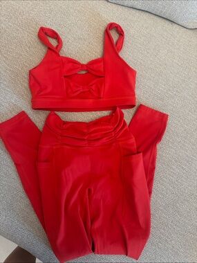 Blogilates Red Bow Back Set